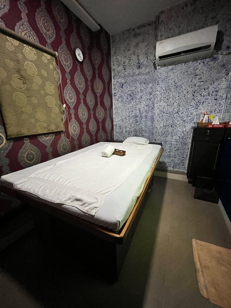 Private massage therapy room