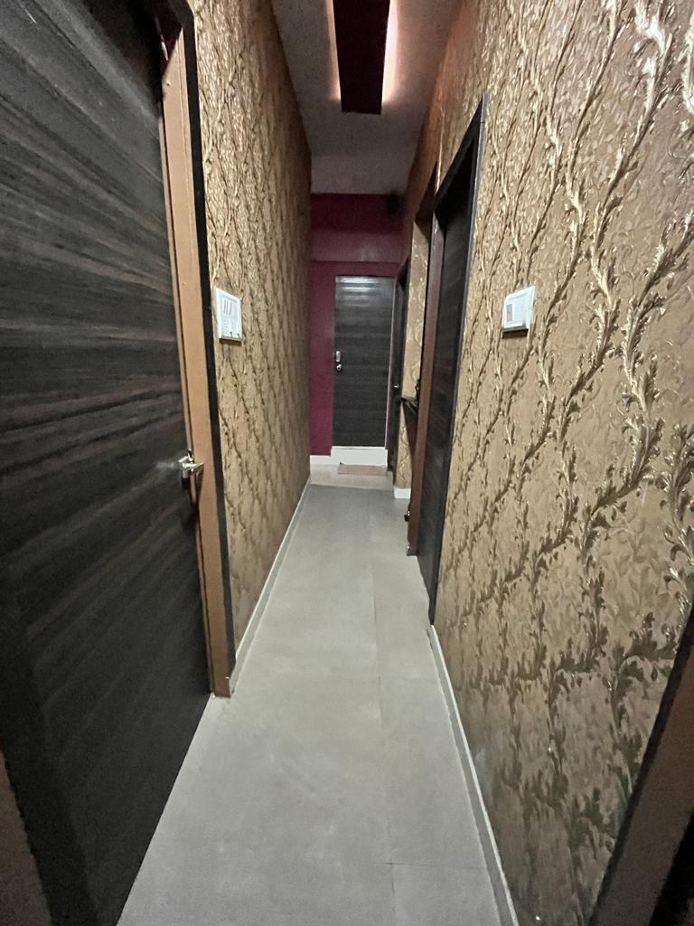 Spa corridor